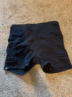 Oiselle Straightaway Shorts